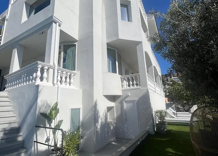 Bluehill Sitges